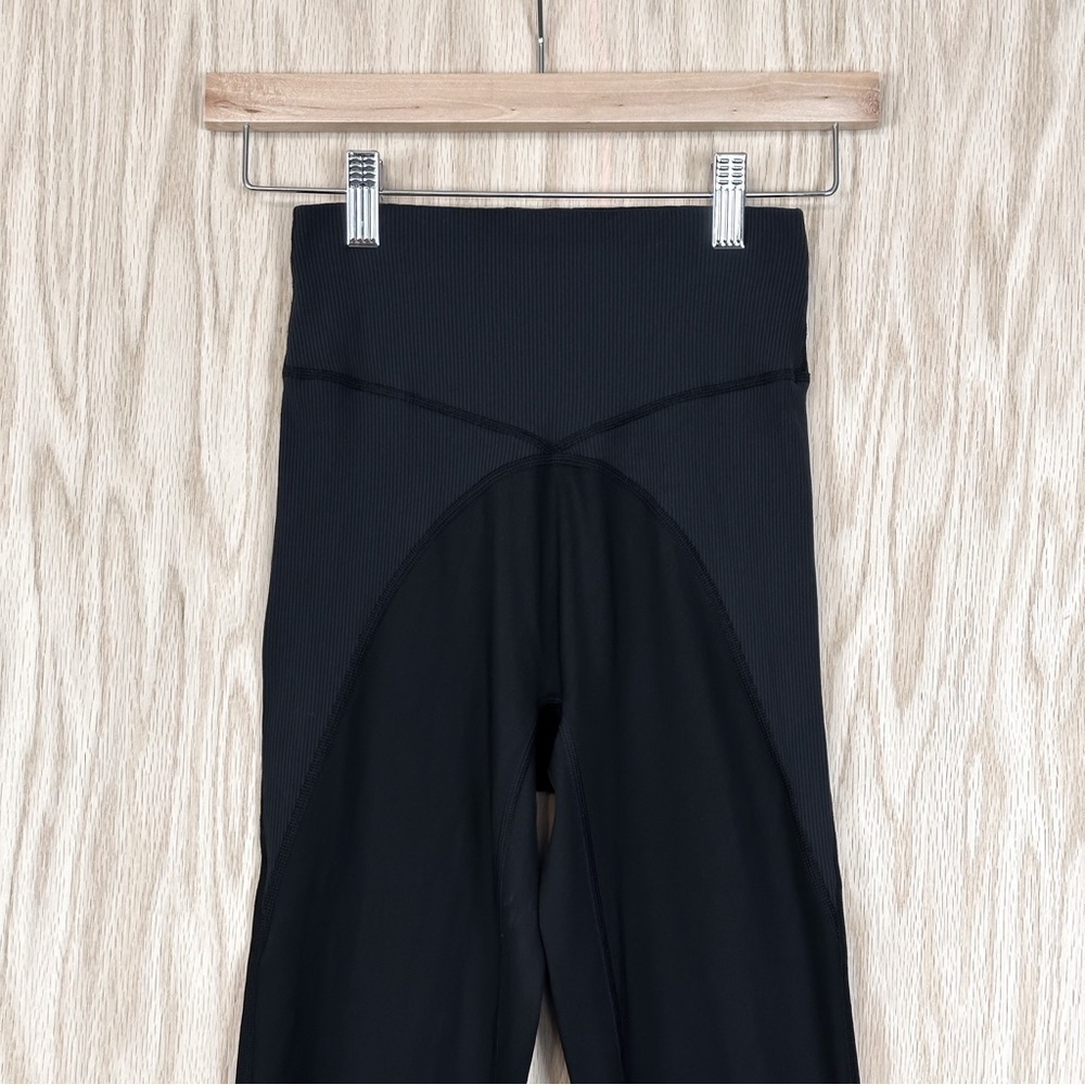 Offline by Aerie Goals Black Ribbed High Waisted 7/8 Leggings - Picture 5 of 7